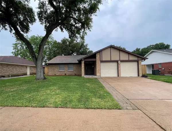 2302 E Shannon ST, Deer Park, TX 77536