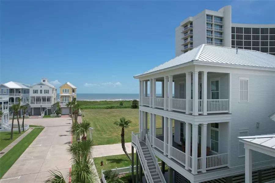 737 Ramsar RD, Galveston, TX 77550