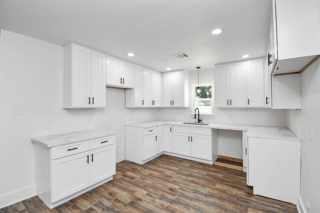 Houston, TX 77088,8221 Hezekiah LN