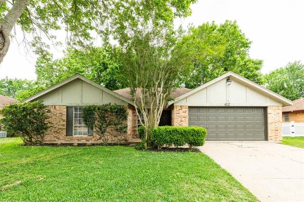 62 Blackgum CT, Lake Jackson, TX 77566