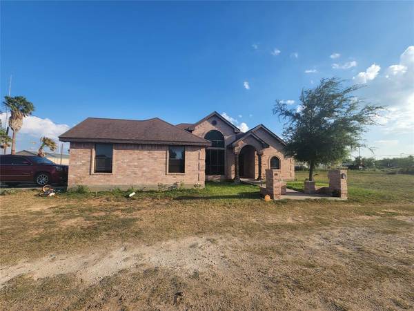 702 S Cedar ST,  Hebbronville,  TX 78361