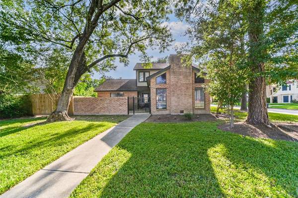 12227 Sarti ST, Houston, TX 77066