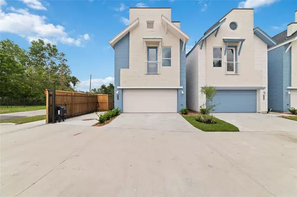 1051 Glenn AVE, Houston, TX 77088