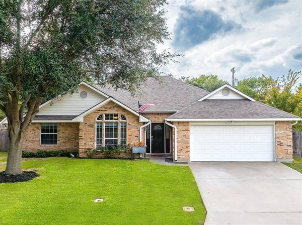 2404 Corey ST, Brenham, TX 77833