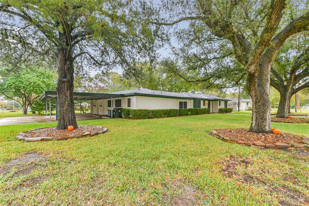 Friendswood, TX 77546,205 Morningside DR