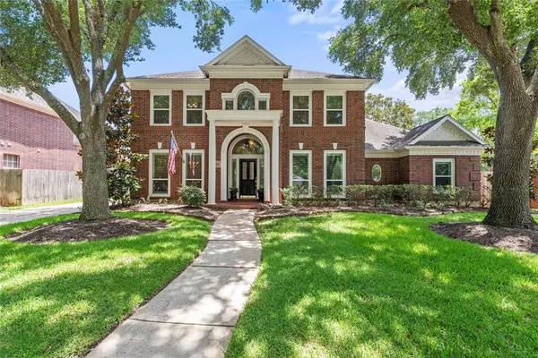 4123 Meadow Edge DR, Sugar Land, TX 77479