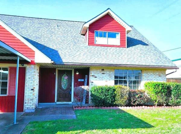 2817 Spa DR, Deer Park, TX 77536