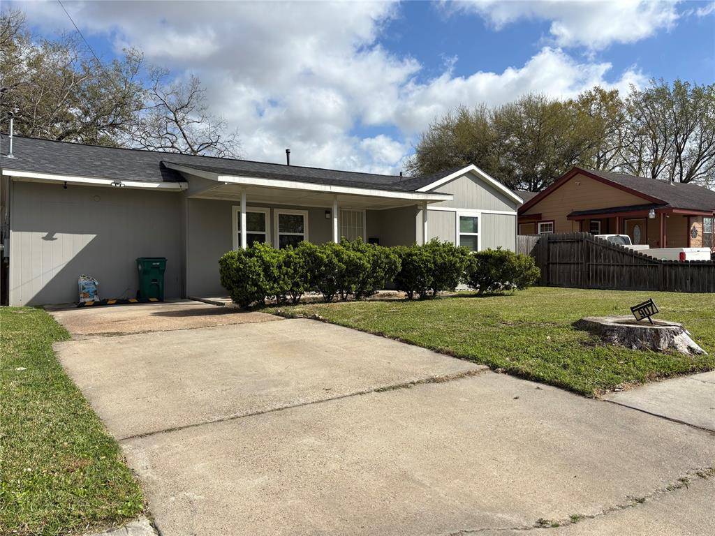 907 Whitaker AVE, Pasadena, TX 77506