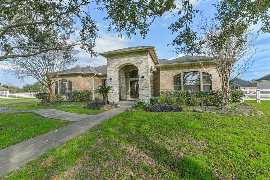 4001 Quail Run DR, Pearland, TX 77584