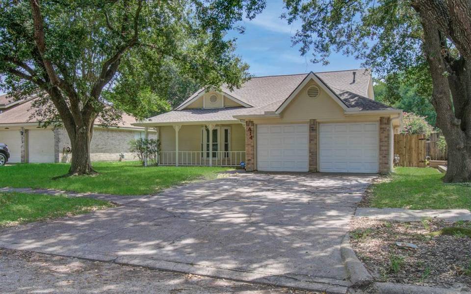 414 Enfield DR, Highlands, TX 77562