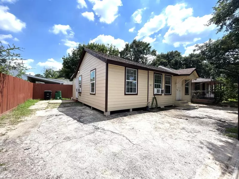 332 E Crosstimbers ST, Houston, TX 77022