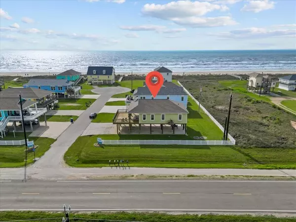 119 Velasco Shores DR, Surfside Beach, TX 77541