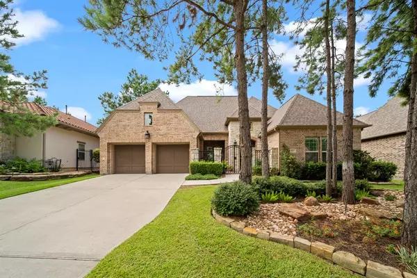 107 N Bimini Twist CIR, The Woodlands, TX 77375