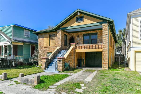 2410 Avenue M, Galveston, TX 77550