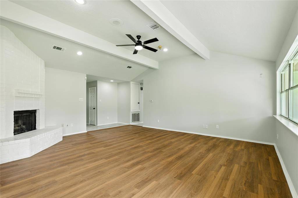 La Porte, TX 77571,909 Canyon Springs DR