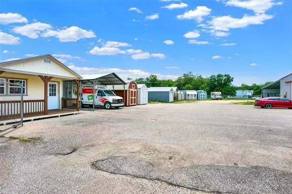 Alvin, TX 77511,375 E Highway 6