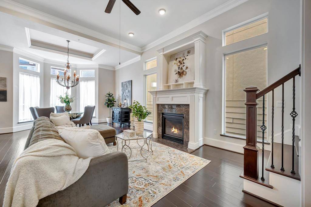 2010 Sabine ST, Houston, TX 77007