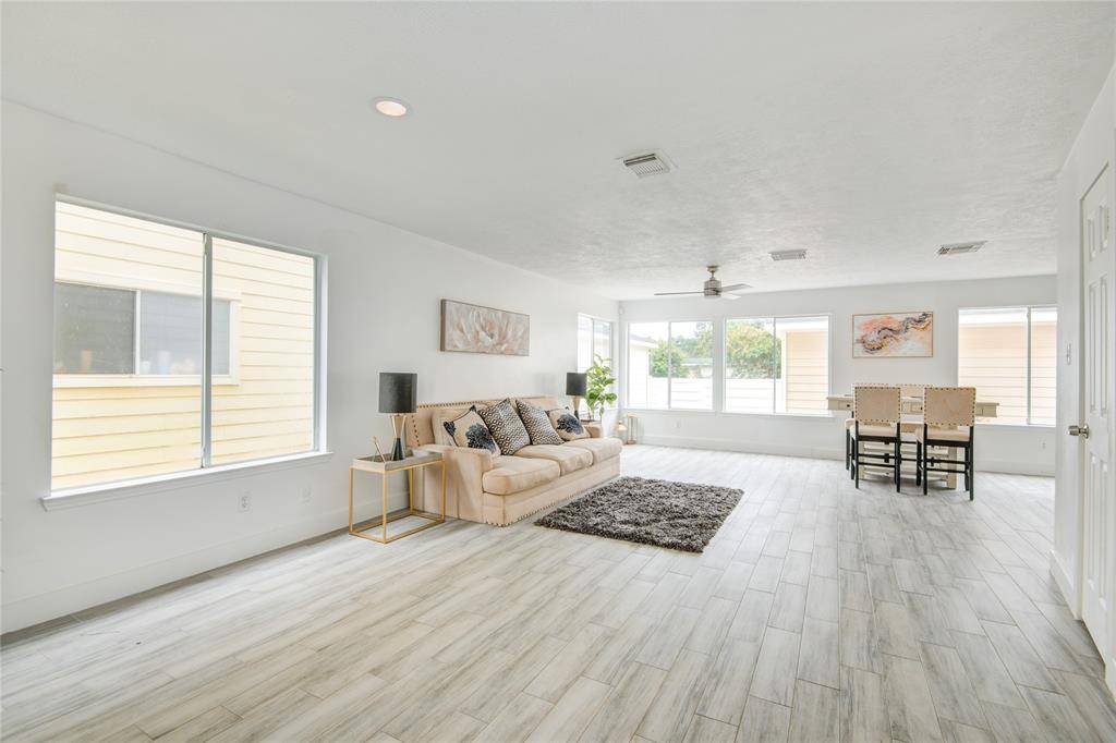 Houston, TX 77070,10023 Farrell DR