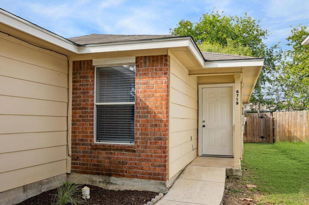 San Antonio, TX 78242,6719 Walnut Valley DR