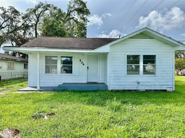 506 Shelby ST, Clute, TX 77531