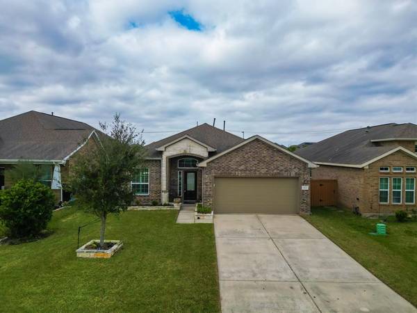 2507 Galley Ridge DR, Texas City, TX 77568