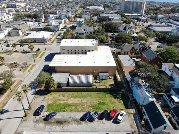 2421 Avenue K, Galveston, TX 77550