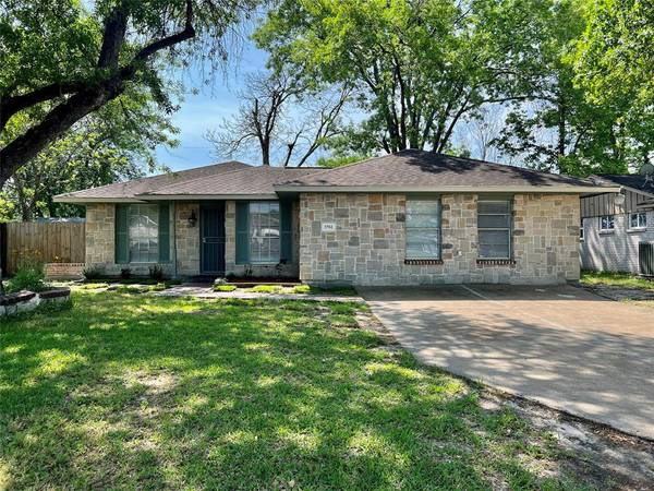 3702 Blue Meadow LN, Houston, TX 77039