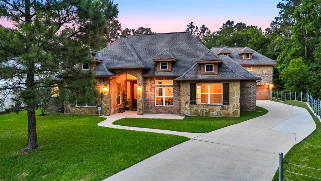 42 Brookefield CIR, Magnolia, TX 77355