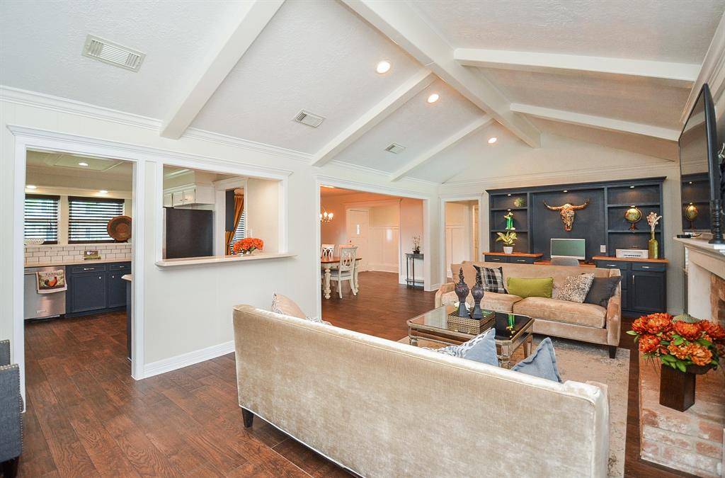 1138 Rennie DR, Katy, TX 77450