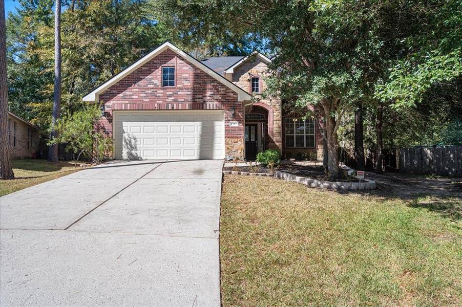 11 Otter Lodge PL, The Woodlands, TX 77382