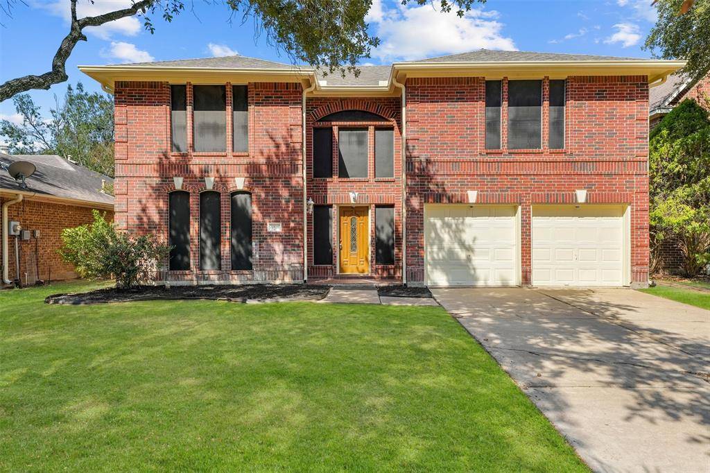 11826 Matagorda LN, Sugar Land, TX 77498