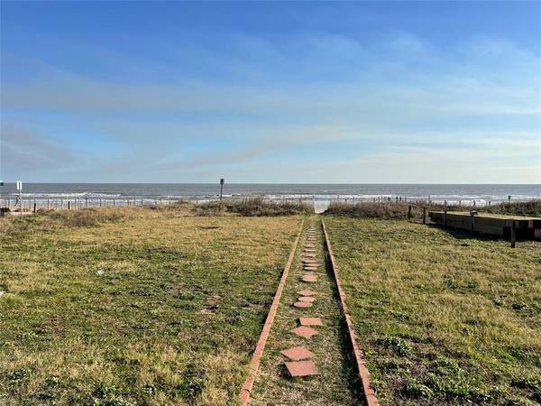 Lot 14 Bermuda Beach, Galveston, TX 77554