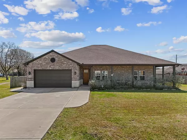 2423 5th AVE N, Texas City, TX 77590