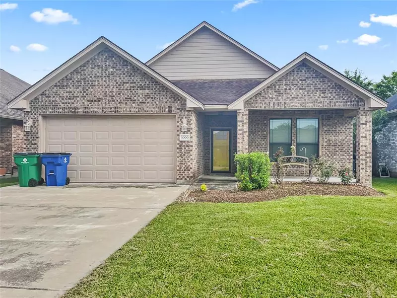 1000 Rosewood, Angleton, TX 77515