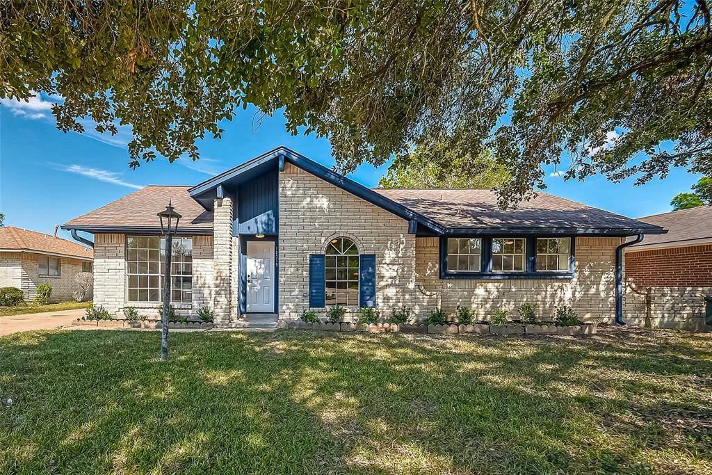 10319 Sageyork DR,  Houston,  TX 77089