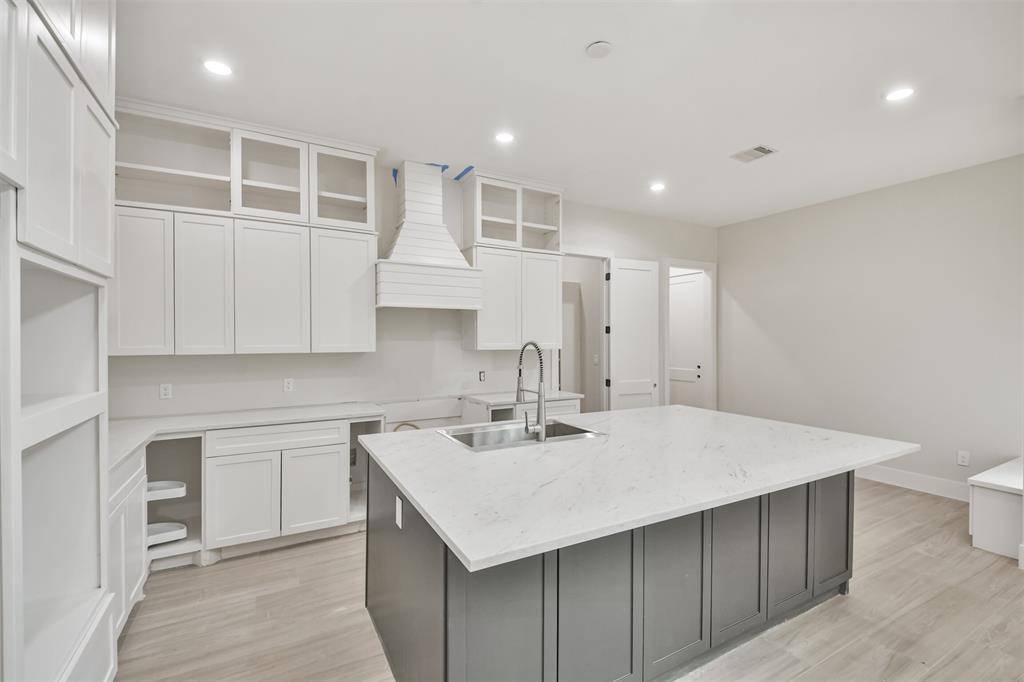 40 Trellis Ct, Conroe, TX 77304