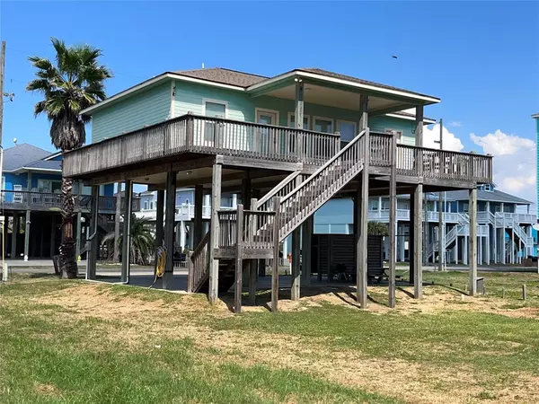 1968 Avenue I, Crystal Beach, TX 77650