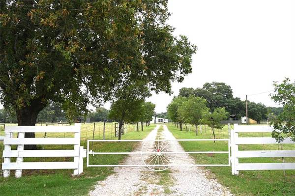 La Grange, TX 78945,2439 State Highway 159