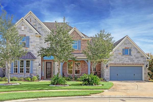 1425 Summer Field LN, Friendswood, TX 77546