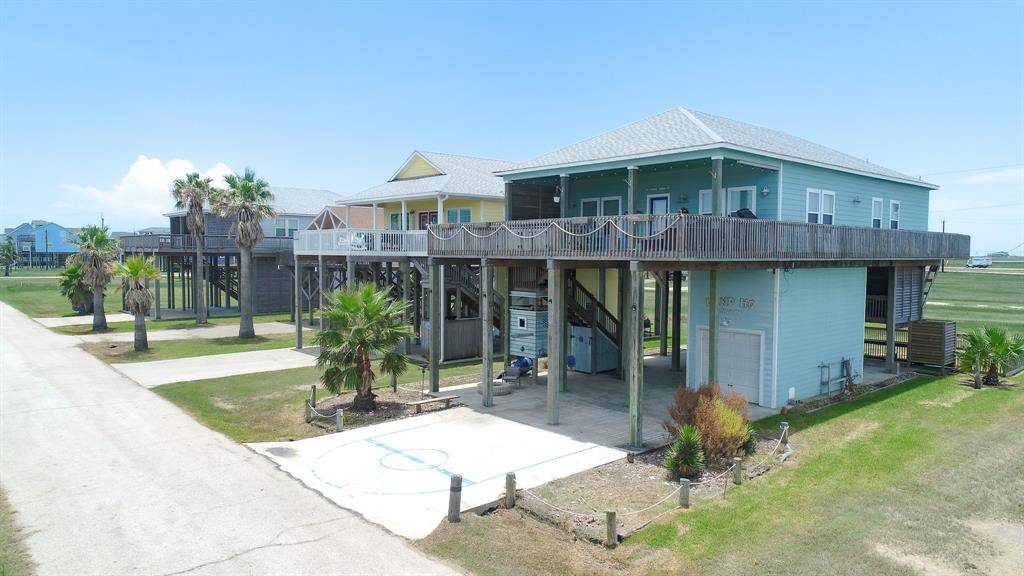 13231 Jolly Roger DR, Freeport, TX 77541