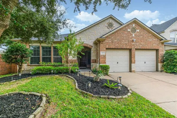 5503 Linden Rose LN, Sugar Land, TX 77479