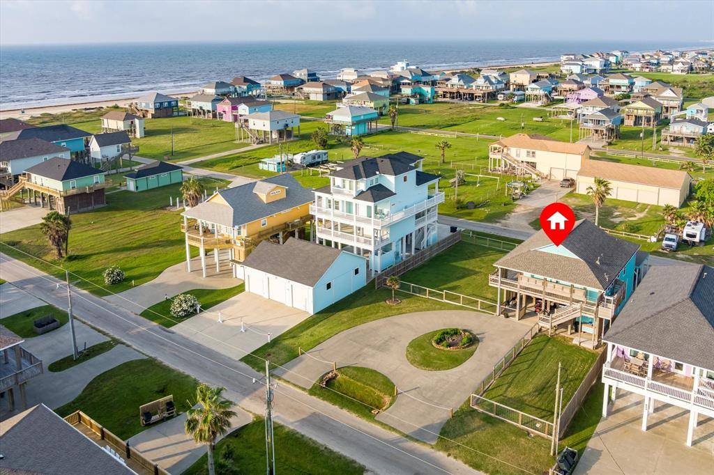 867 Townsend DR, Crystal Beach, TX 77650