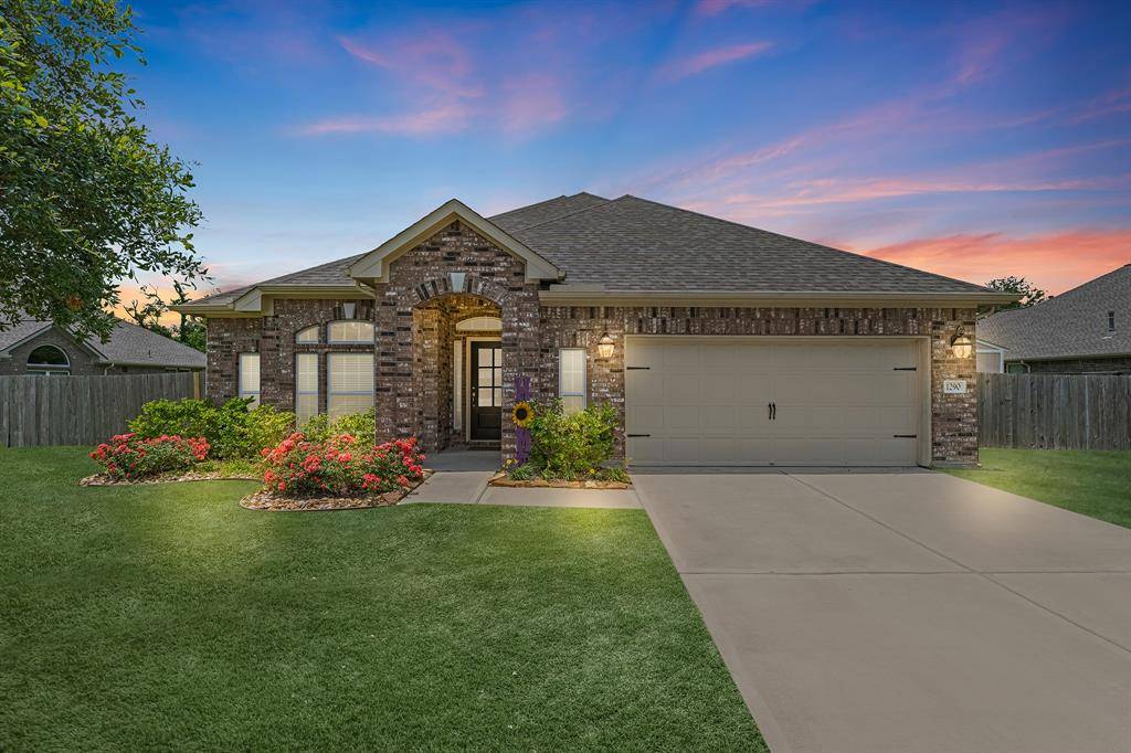 1290 Laurel LOOP, Angleton, TX 77515