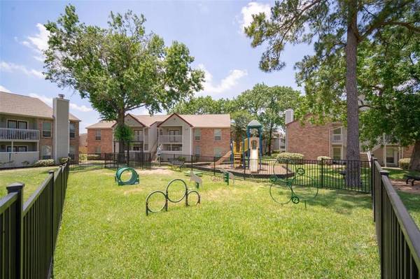 12800 Woodforest BLVD #N2416, Houston, TX 77015