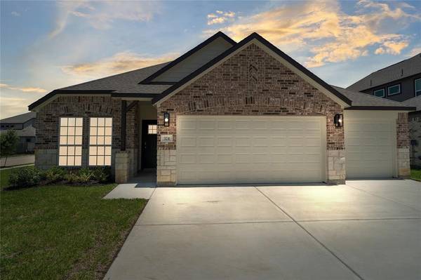 324 Spruce Oak LN, Waller, TX 77484