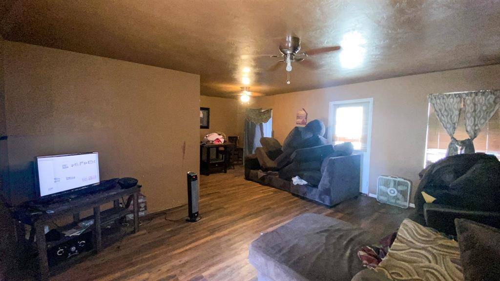 Beaumont, TX 77703,3040 S Willowood LN