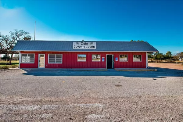 Warda, TX 78960,5606 Hwy 77 S