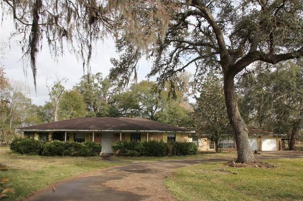 1503 County Road 878b, Sweeny, TX 77480