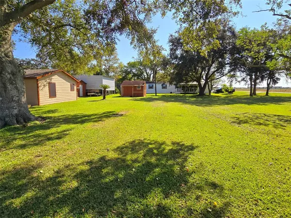 Van Vleck, TX 77482,00 Avenue G E