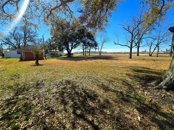 Van Vleck, TX 77482,00 Avenue G E